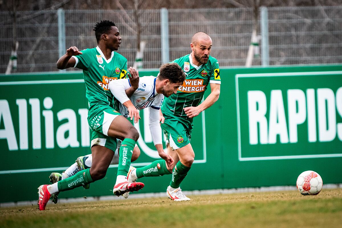 Mamadou Sangaré & Lukas Grgić beim Testspiel gegen Blau Weiß Linz