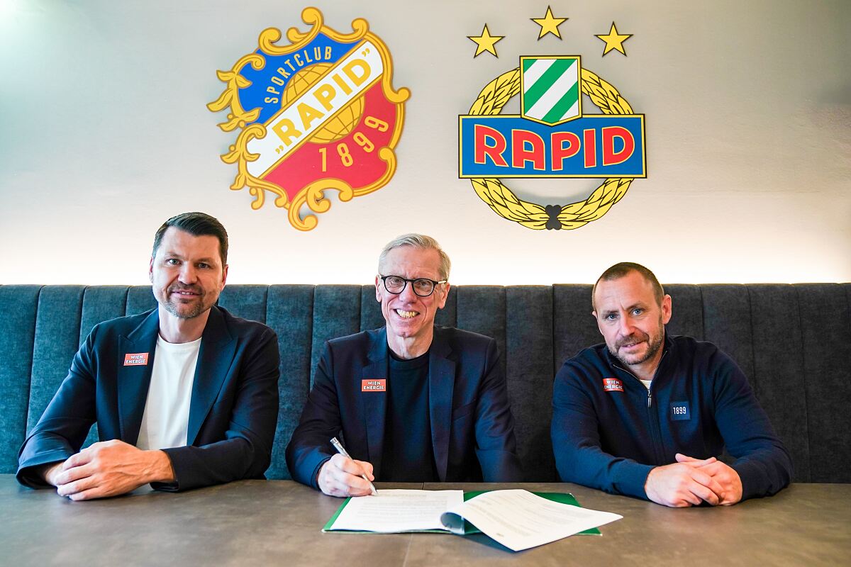 Vertragsunterzeichnung Neo-Rapid-Coach Peter Stöger